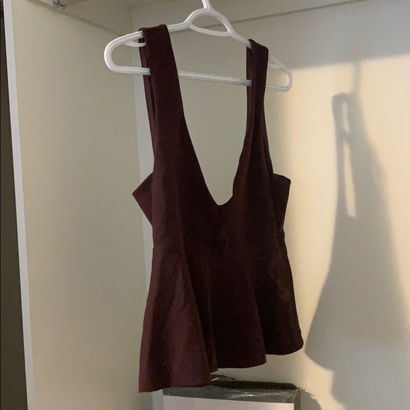 Burgundy top - Picture 2 of 2